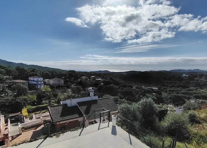 Pura Vida Nyaraló *