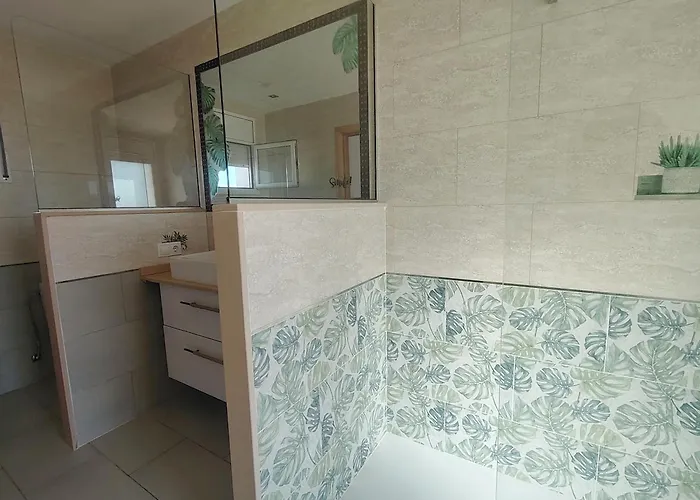 Pura Vida Nyaraló *